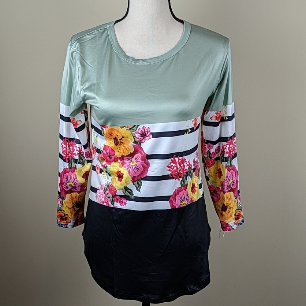 BOGO NWOT Bellelily mixed pattern top
